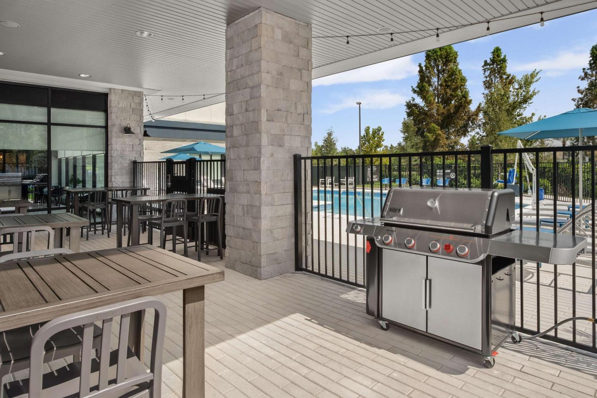 Hampton Inn Orlando Southeast Nona Narcoossee Exterior photo